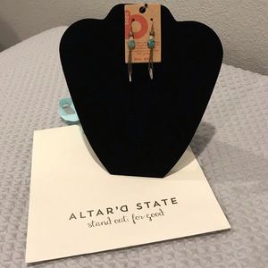 bops Gold Dangling Earrings with Turquoise & Pearl